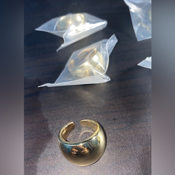 Rings - Picture 5 of 5